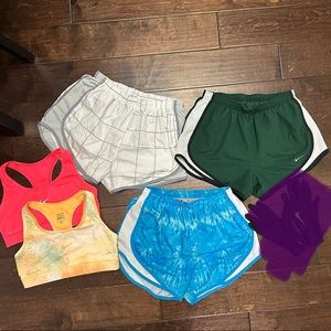 Women’s Nike Small Lot!!